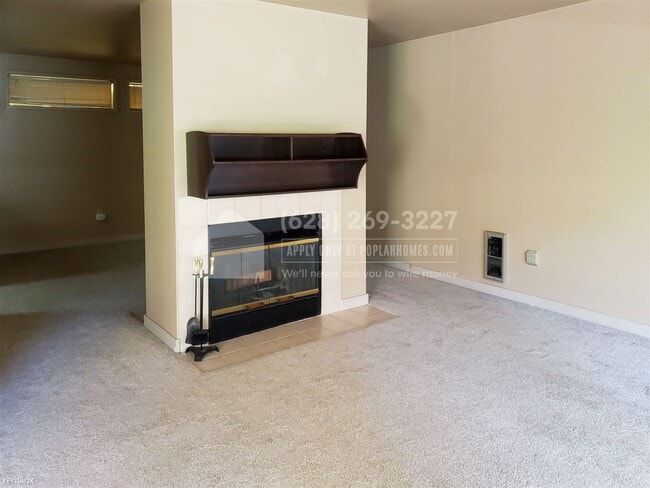 Building Photo - 2 br, 1 bath Condo - 5225 50th Avenue NE #...