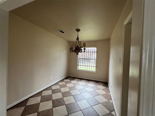 Foto del edificio - 270 E Sunnyside St