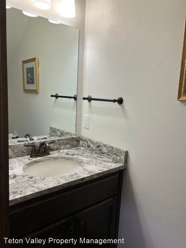 Foto del edificio - 3 br, 2.5 bath House - 8531 Caribou Court