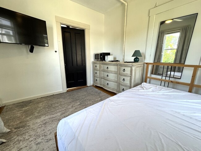 Foto del edificio - 184 Ash St