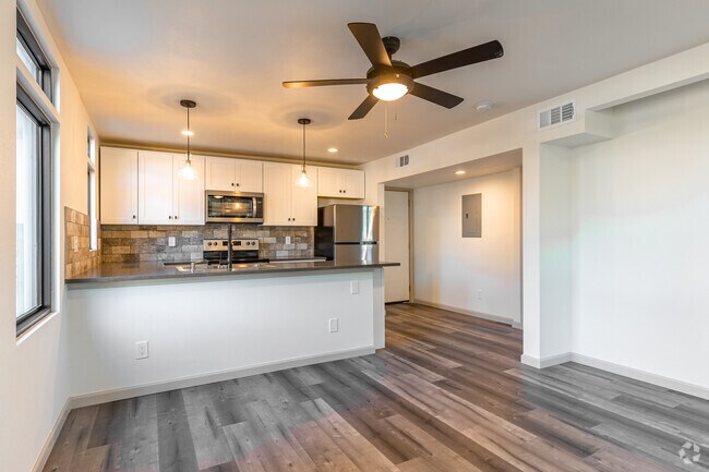 1BR, 1BA - Kitchen - Nuvo Beaumonde
