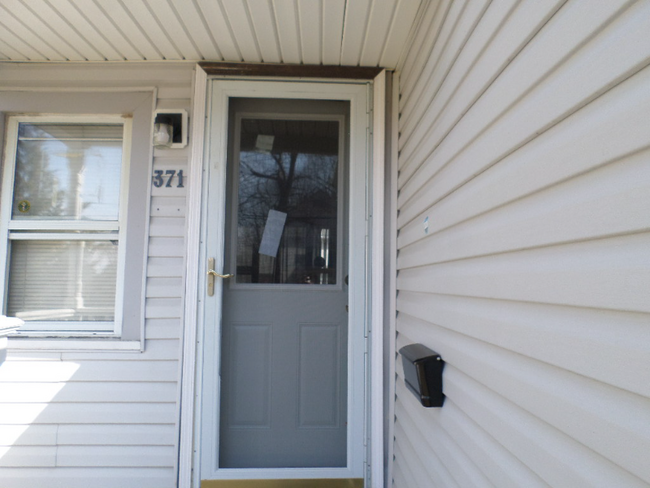 Building Photo - 371 Emerson Ave