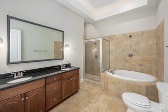 PH1 - PRIMARY BATHROOM - 755 Broad
