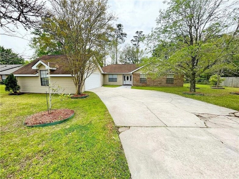 Primary Photo - 101 Herwig Bluff Rd