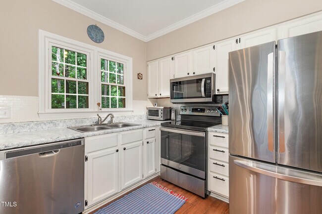 Building Photo - 6225 Waterside Ln