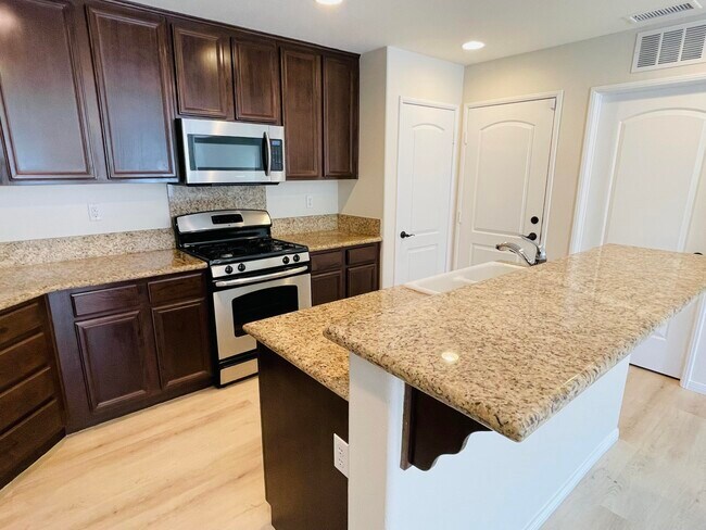 Building Photo - 84126 Azzura Way