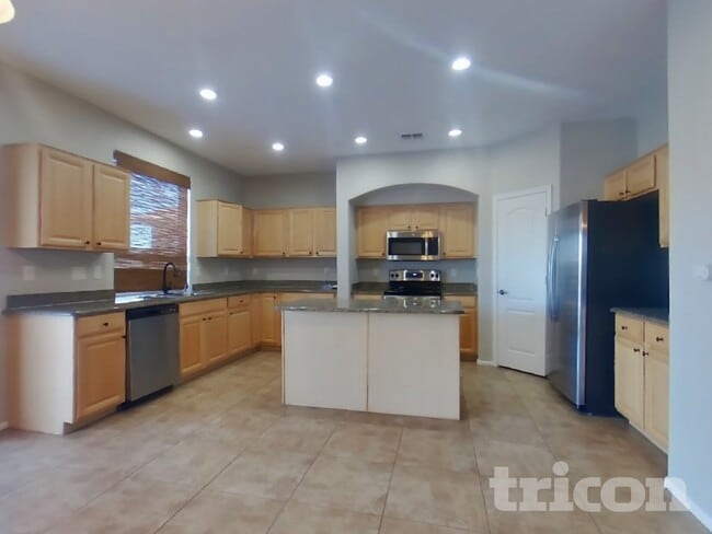 Building Photo - 21650 Dietz Dr