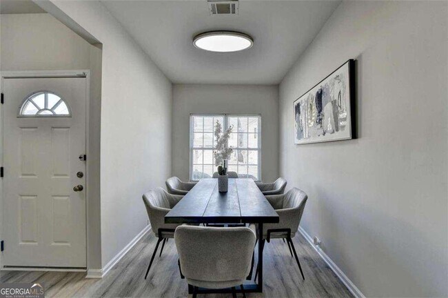 Building Photo - 4605 Blue Iris Way