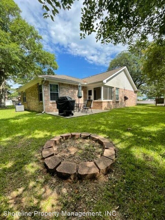 Foto del edificio - 3 br, 2 bath House - 2908 Winthrop Circle