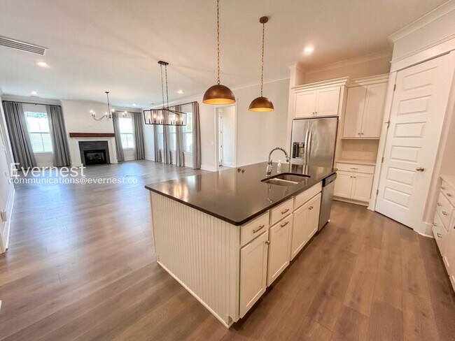 Foto del edificio - 640 Henry Ln