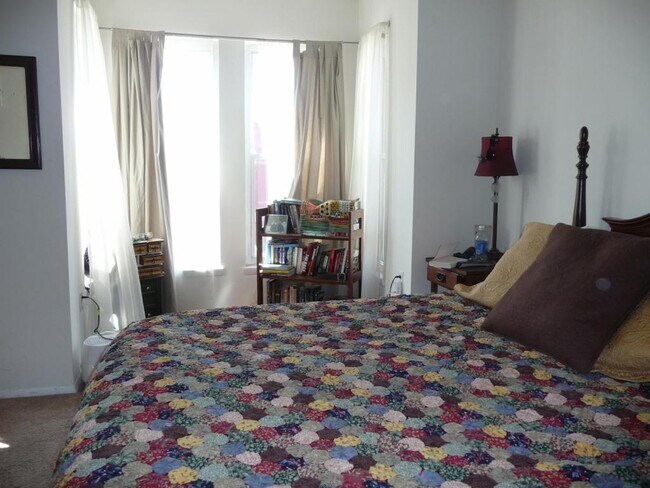 Foto del edificio - 1027 4th Street Northeast, Unit 1