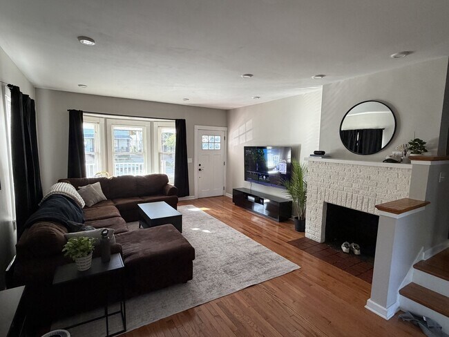 Foto del edificio - 1305 W 106th St