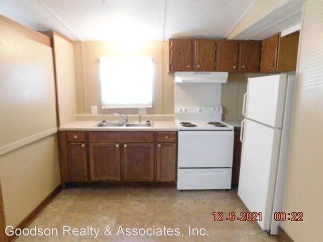 Building Photo - 2 br, 1 bath House - 102 Davis Street