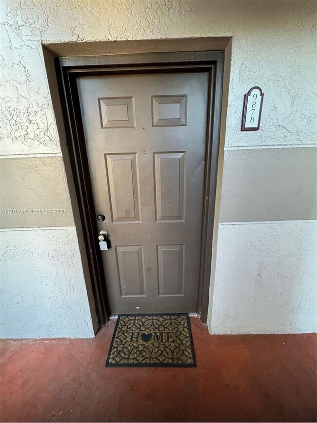 Foto del edificio - 9878 Nob Hill Ln