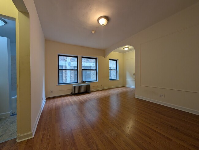 Foto del edificio - 5417 N Kenmore Ave