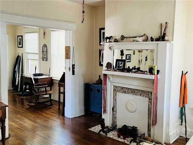Foto del edificio - 636 E 37th St