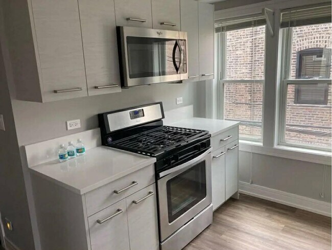 Foto del edificio - 2914 N Allen Ave