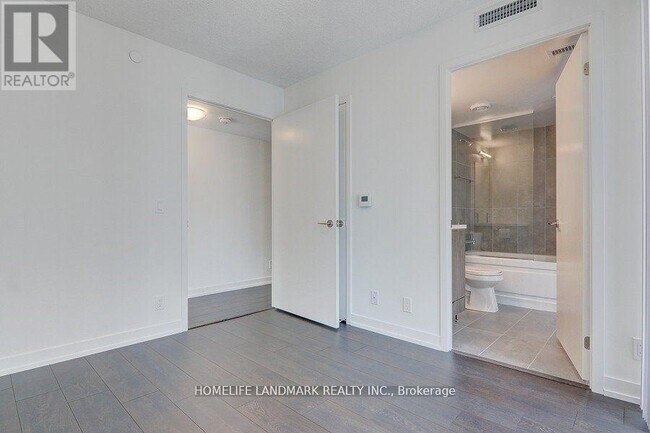 Photo du bâtiment - 60 Shuter St