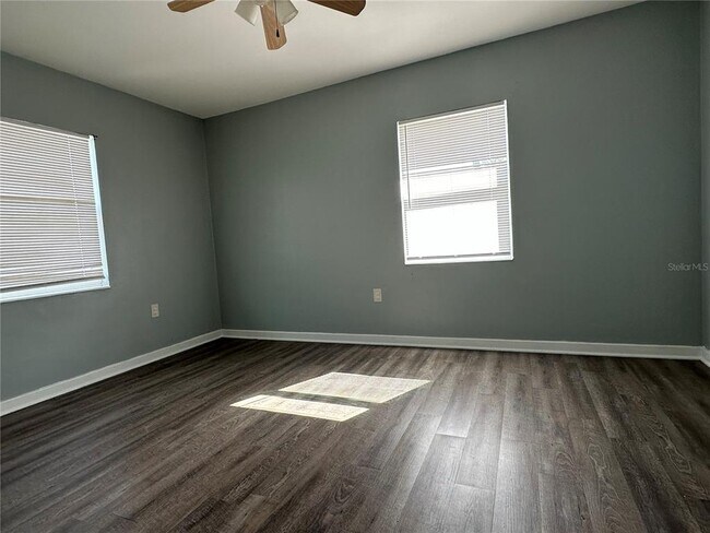 Foto del edificio - 1481 Drew St