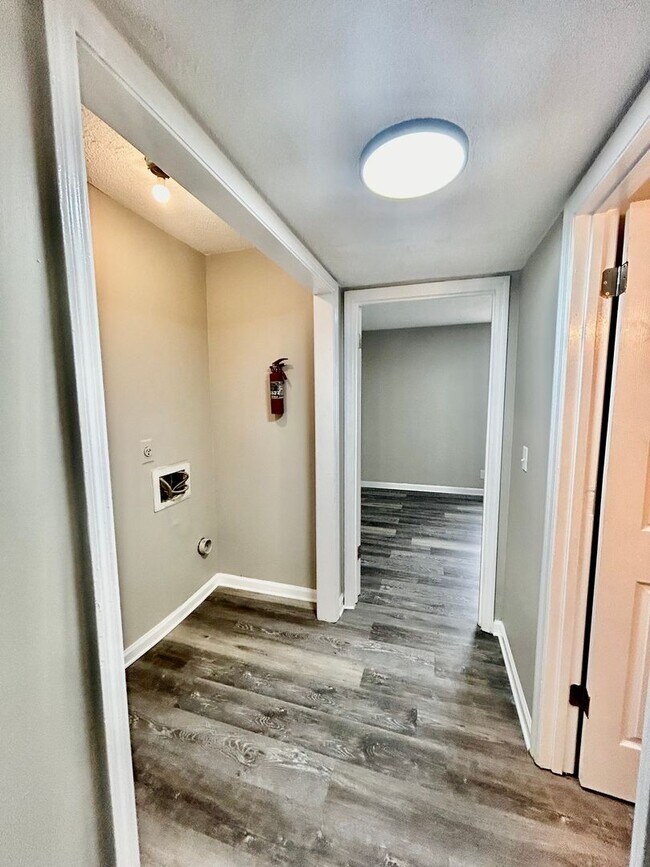Interior Photo - 2 Bed/1.5 Bath Apartment-Rossville, GA