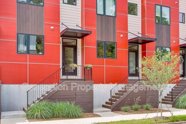 Building Photo - 733 N Market St