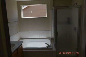 Building Photo - 23760 Broadmoor Dr
