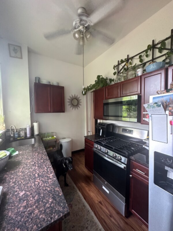 Building Photo - 247 2nd St