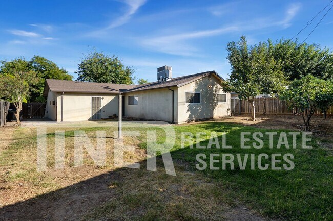 Building Photo - Move in Special 1/2 off First Month's Rent!