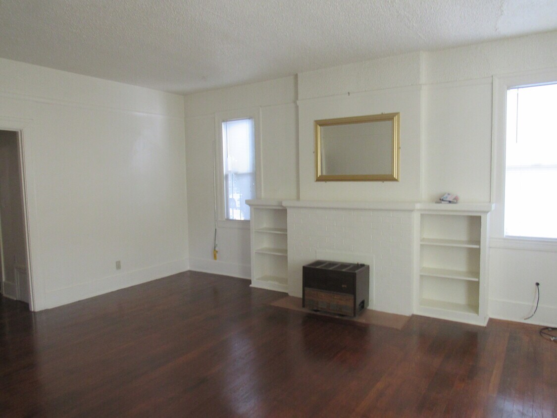 Primary Photo - 600 51st St