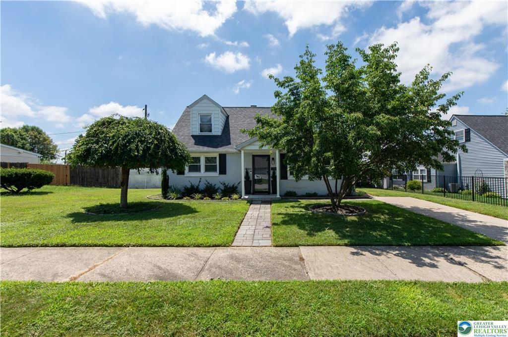 Foto principal - 1949 Ridgelawn Ave