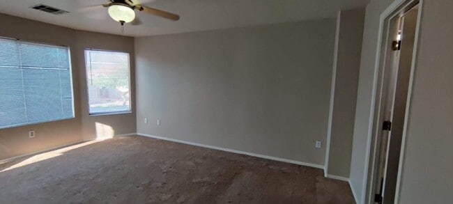 Building Photo - 1385 E Betsy Ln