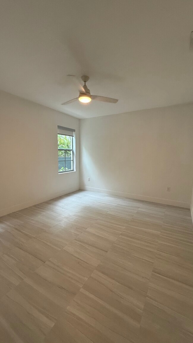 Foto del edificio - 2031 Meridian Ave