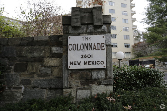 Foto del edificio - The Colonnade