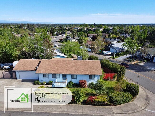 Foto del edificio - 1327 Bob White Way - Fresh Paint, New floo...