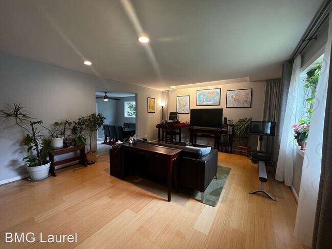 Building Photo - 2 br, 1 bath House - 3919 Halsey St