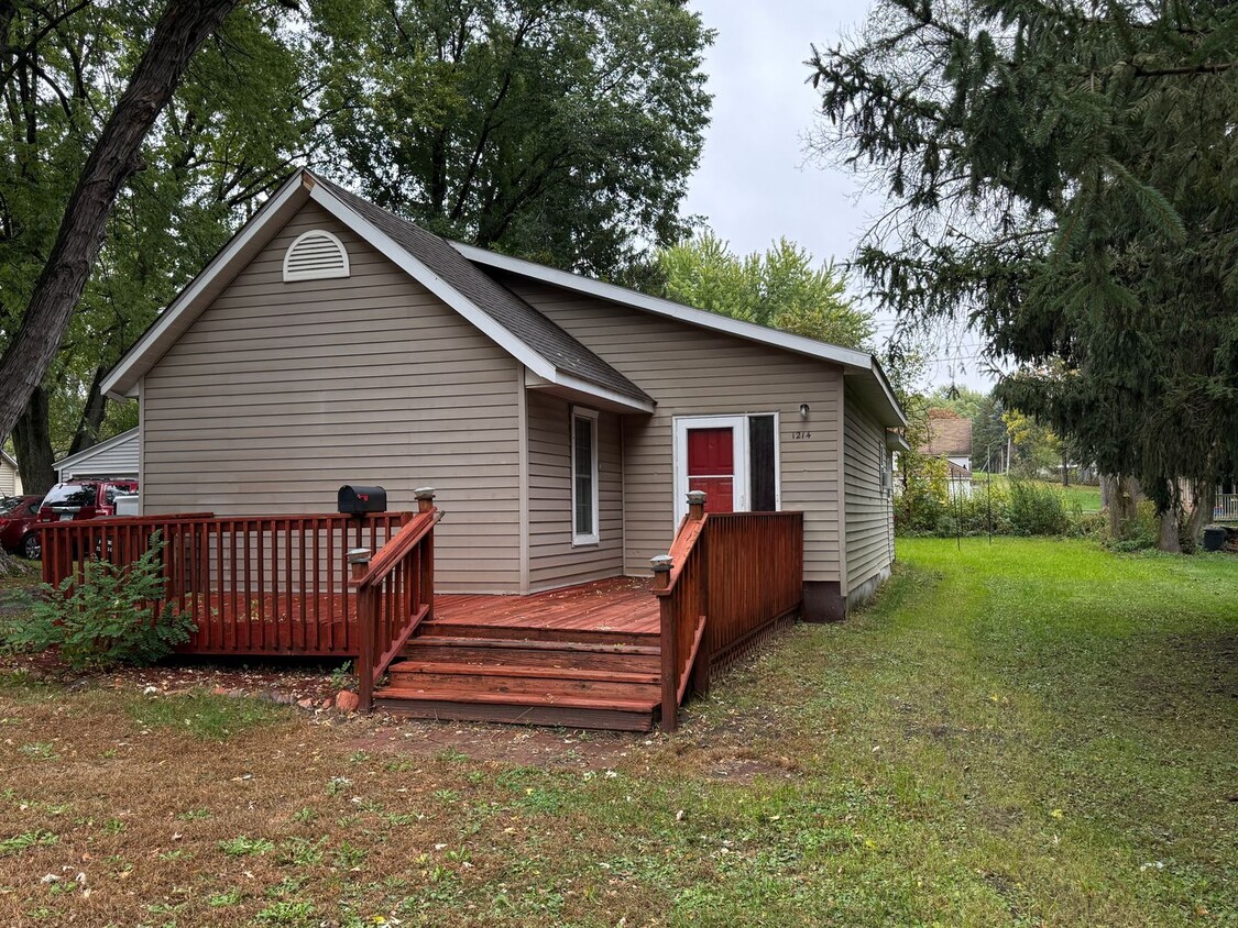 Foto principal - 1214 9th St E
