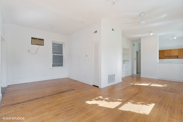 Building Photo - 732 W 19th St