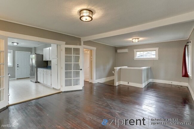 Building Photo - 3 br, 2 bath House - 211 K Street Southeas...