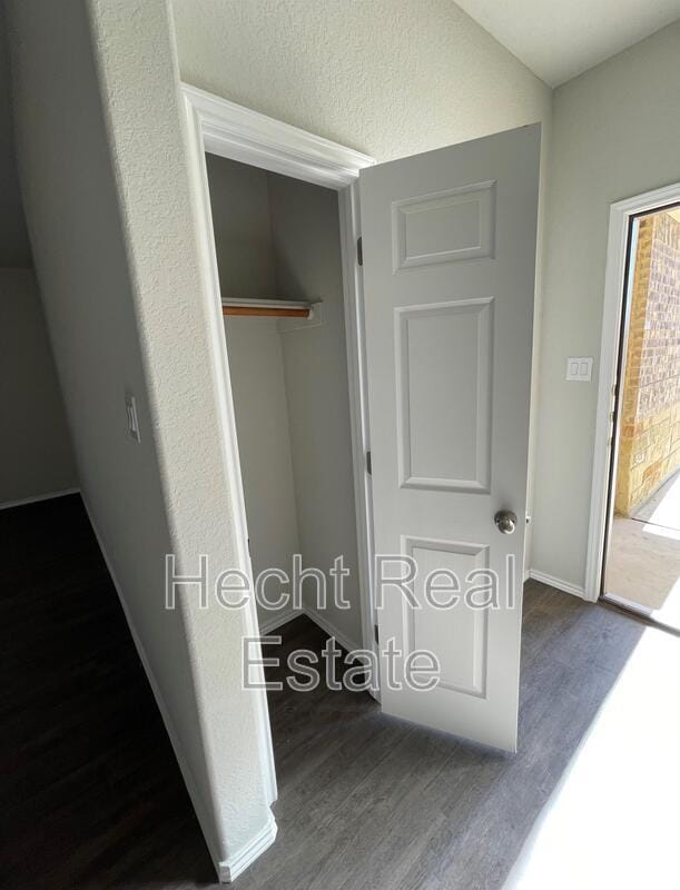 Foto del edificio - 9207 Canyon Bnd