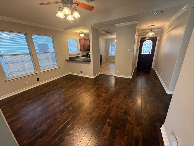 Foto del edificio - "Beautiful 4-Bed, 2-Bath Home in Emerald Valley – Lease for $1,725 (15 Months)