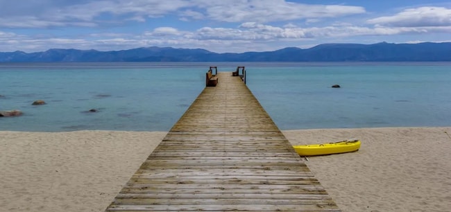 Building Photo - LONG-TERM RENTAL: Excellent Location with Private Beach Access!
