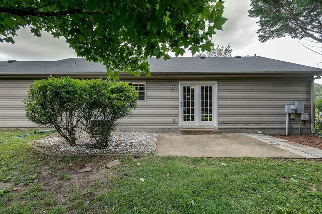 Building Photo - 2280 Joann Dr
