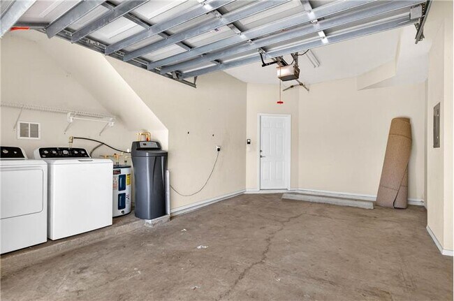 Foto del edificio - 9739 Meadow Field Cir