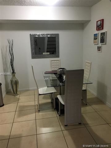 Foto del edificio - 8660 NW 5th Terrace