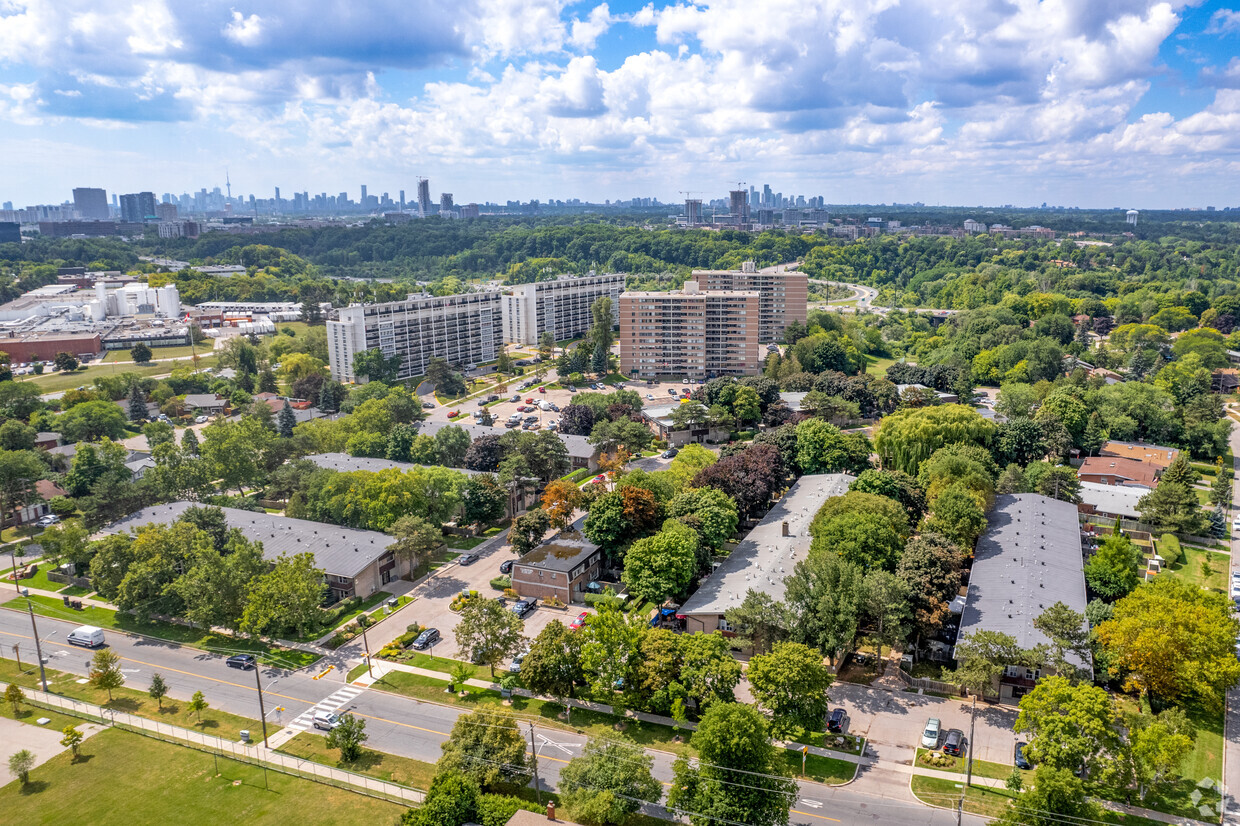 Aerial Photo - Cloisters of the Don