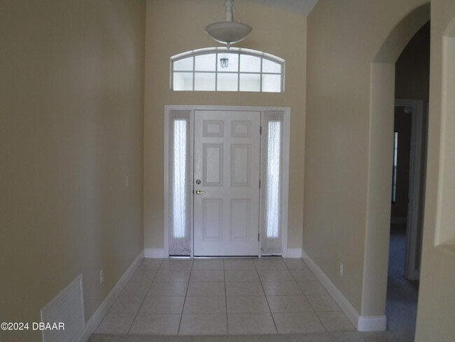 Building Photo - 1442 Areca Palm Dr