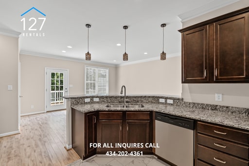 Building Photo - Luxury Townhome for Rent in Timberlake – 4...