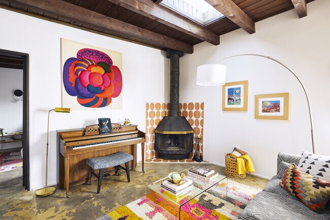 Building Photo - 2845 Agua Fria St