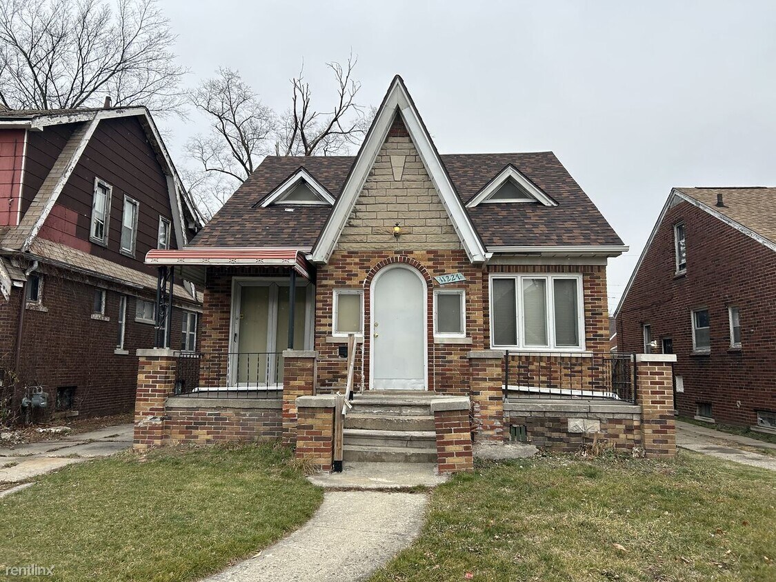 Primary Photo - 3 br, 1.5 bath House - 11227 College St
