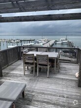 Building Photo - 317 Bay Walk
